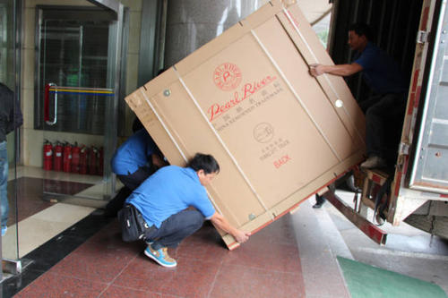 丘北钢琴贵重工艺品无忧运
